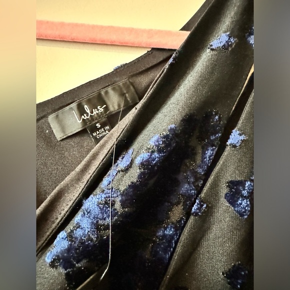 NEW Lulus Drinks at Dusk One Shoulder Navy Floral Velvet Dress Size Small NWT - Picture 6 of 7